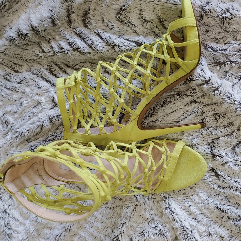 NWOT Steve Madden Caged Heels size 8.5